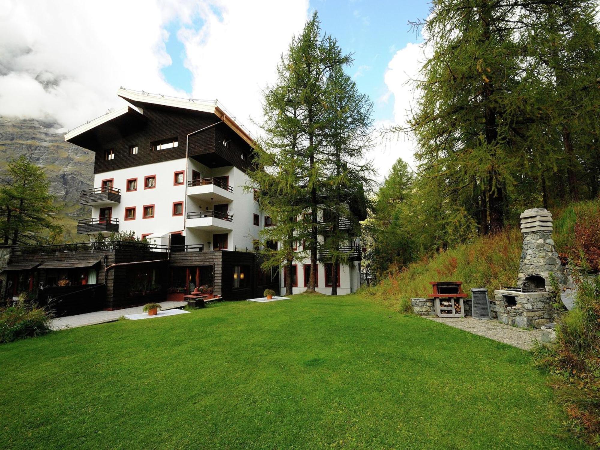 Contemporary Apartment in Breuil-Cervinia near Ski Area Exterior foto