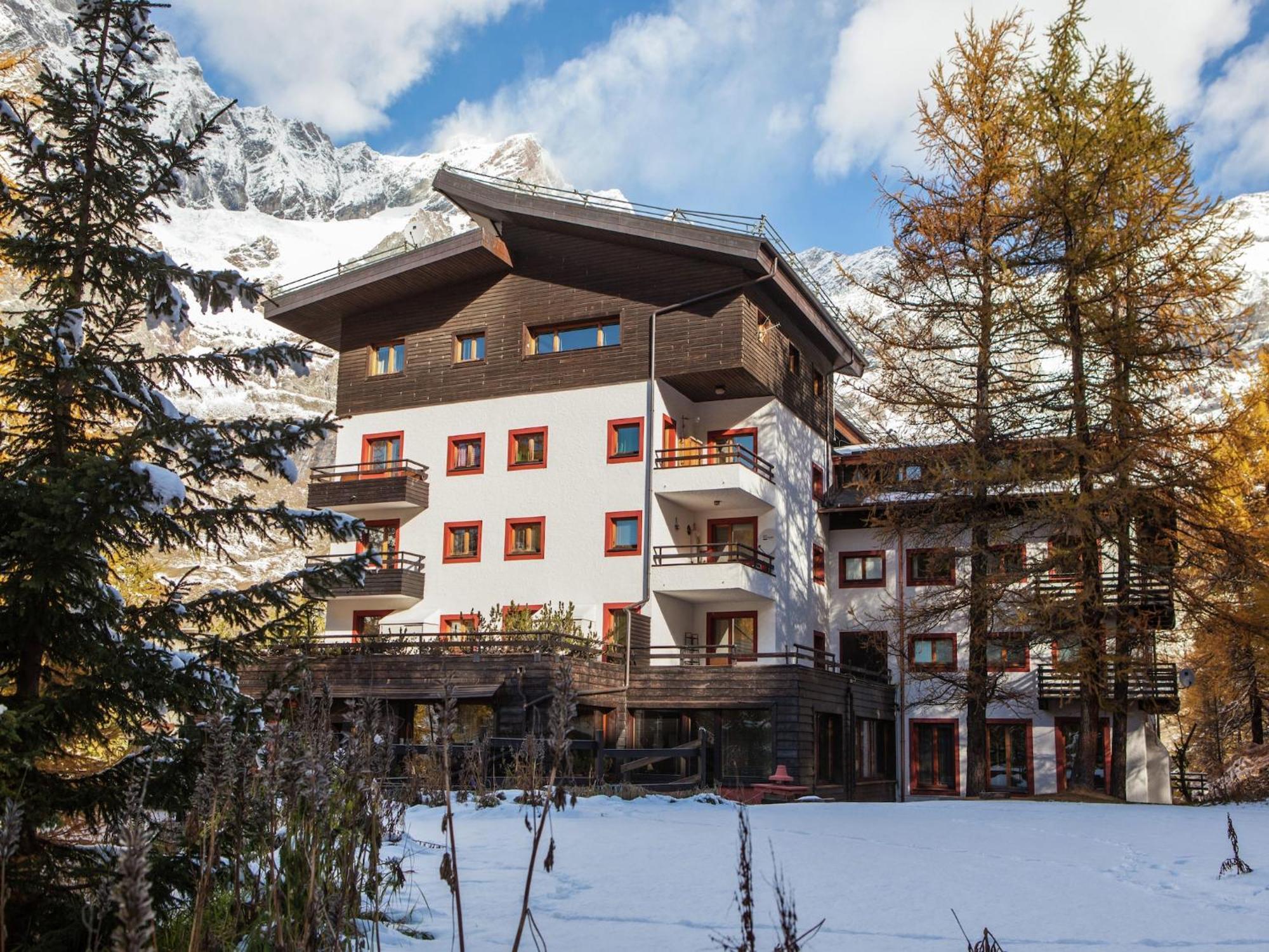 Contemporary Apartment in Breuil-Cervinia near Ski Area Exterior foto