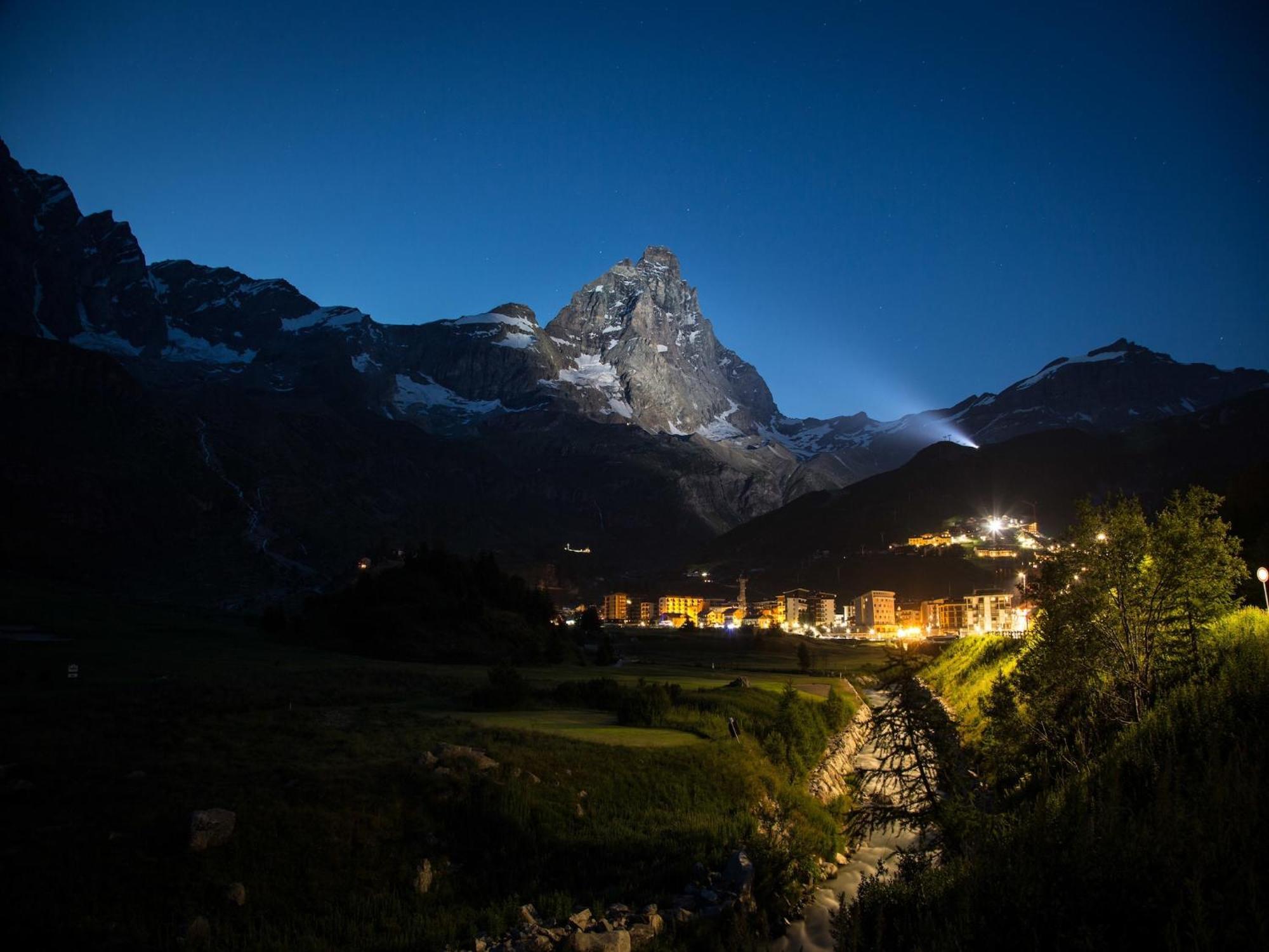 Contemporary Apartment in Breuil-Cervinia near Ski Area Exterior foto