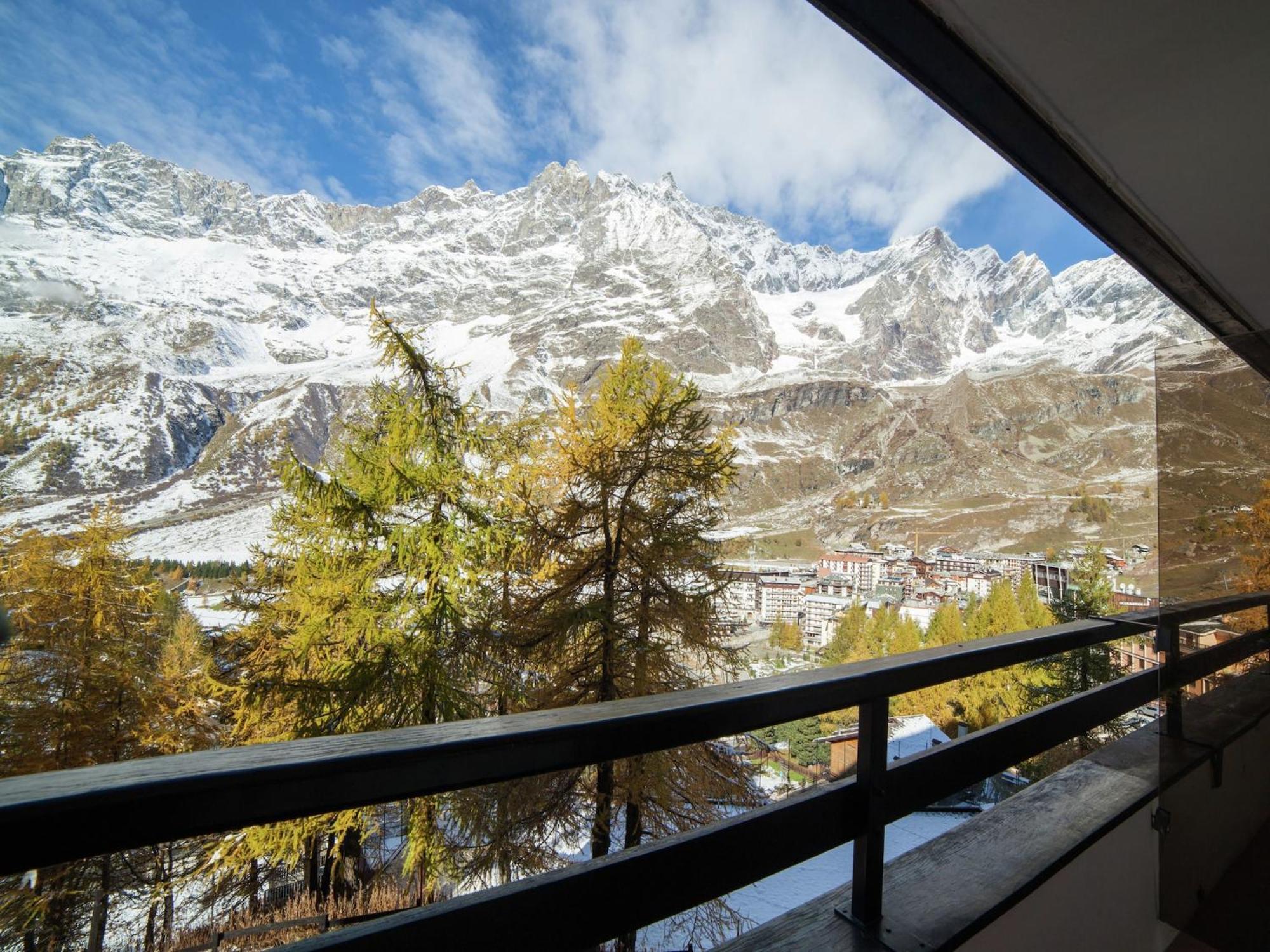 Contemporary Apartment in Breuil-Cervinia near Ski Area Exterior foto